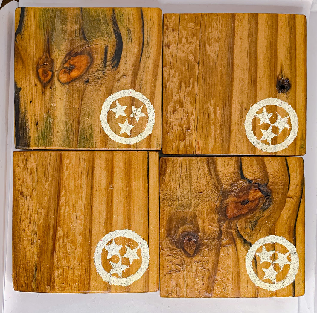 Set of 4 Natural Tri Star Coasters with White Accent