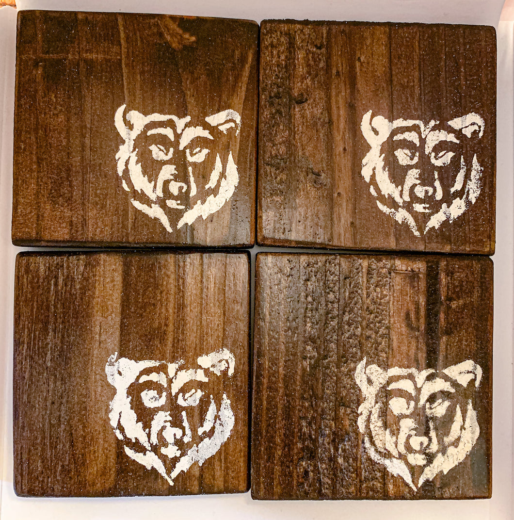 Set of 4 Dark Bruin Coasters with White Detail