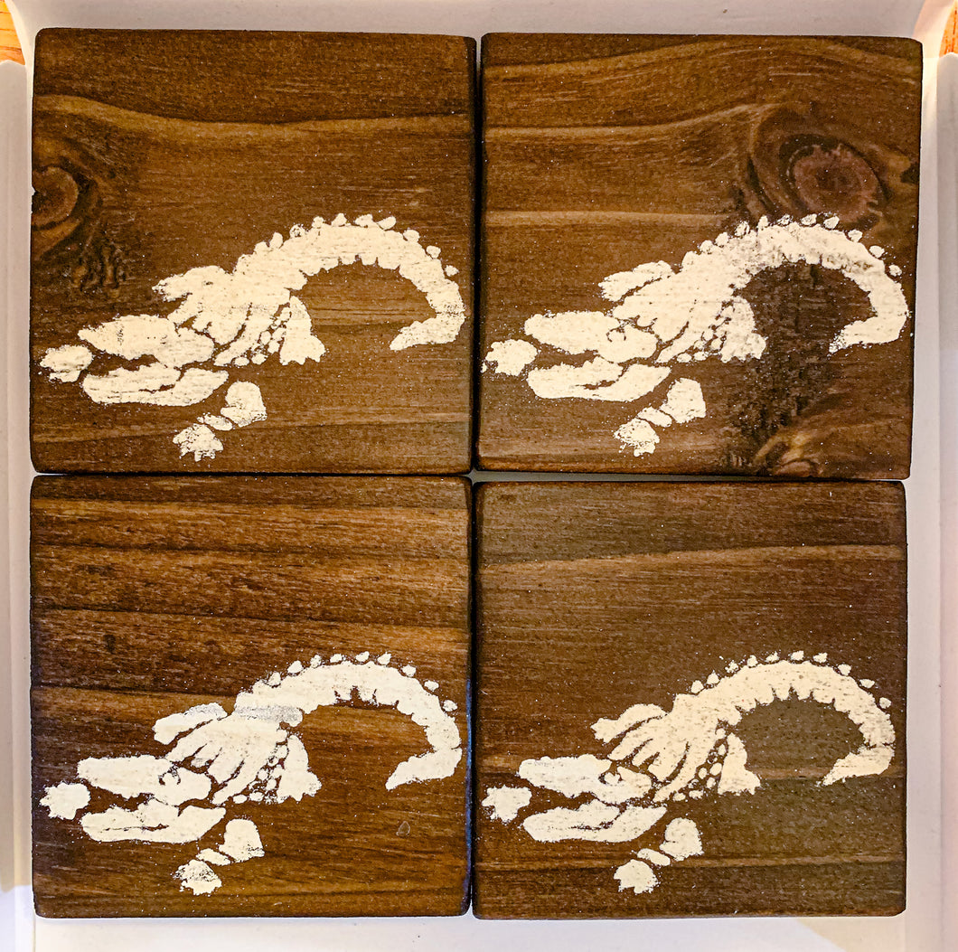 Set of 4 Dark Coasters with Alligator