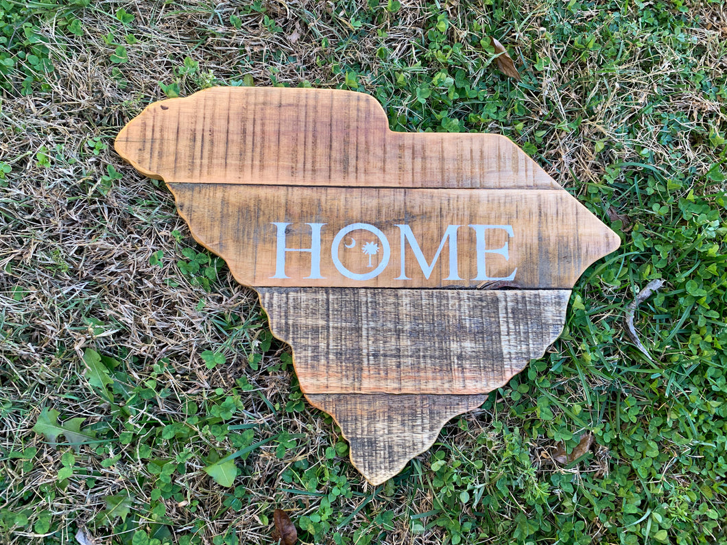 Rustic Natural HOME South Carolina featuring a Palmetto Tree